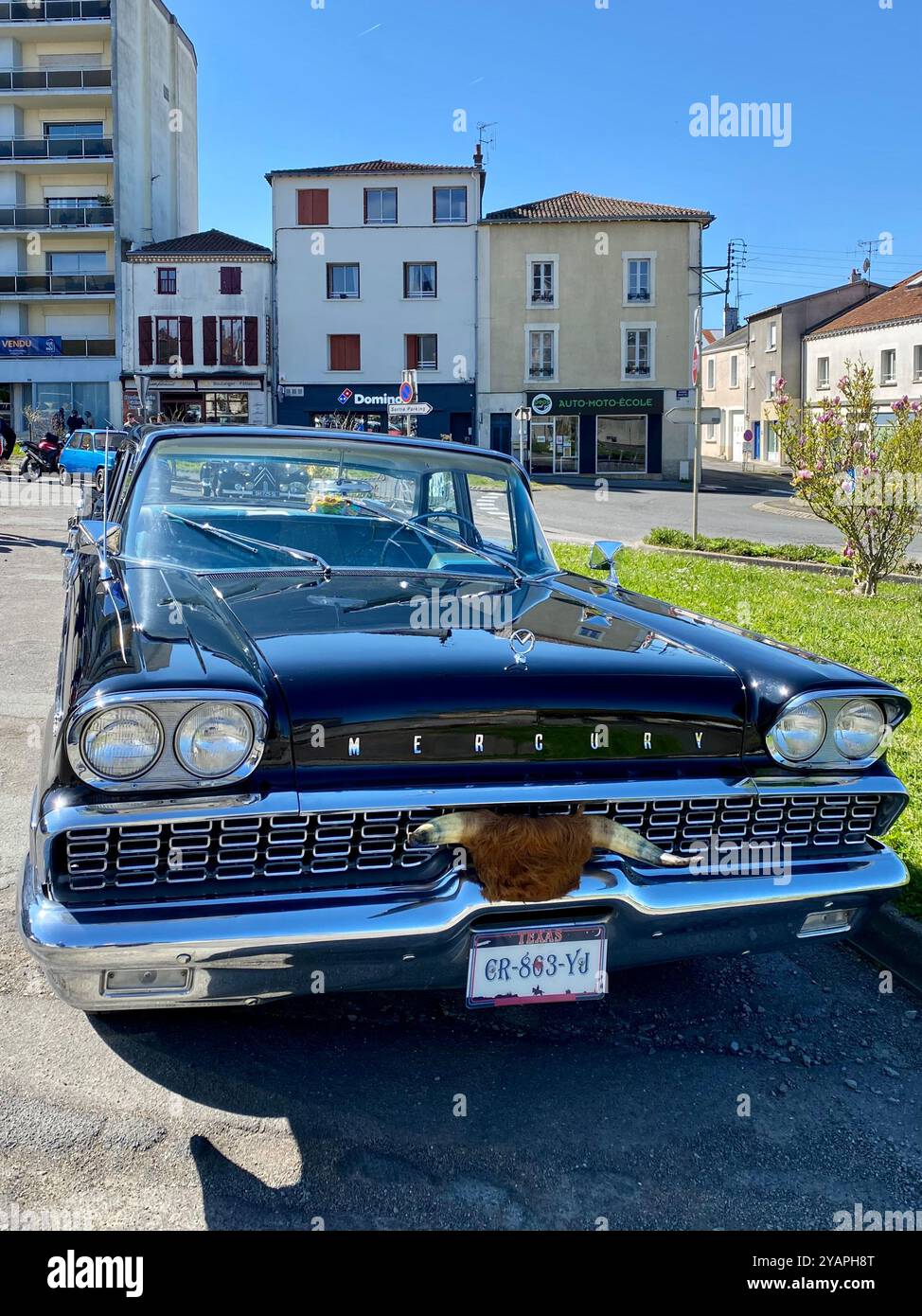 Ford Mercury Oldtimer - Smartphone-aufgenommenes Stockfoto Ford Mercury Oldtimer - Smartphone-aufgenommenes Stockfoto