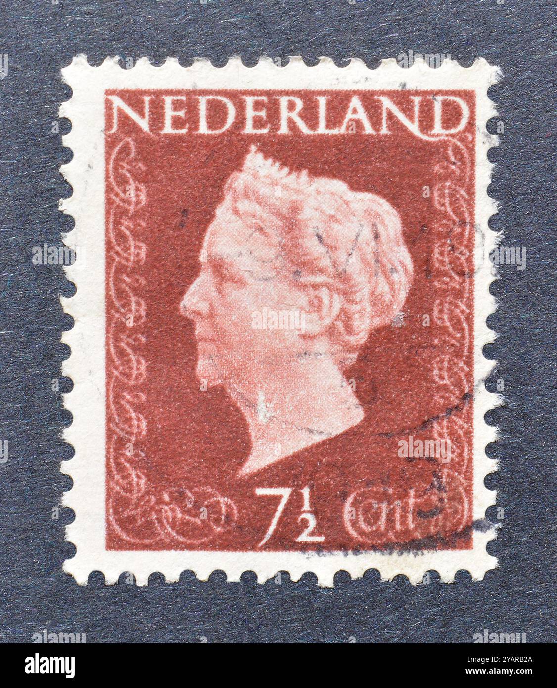 Gestempelte Briefmarke, gedruckt von den Niederlanden, die Königin Wilhelmina zeigt, um 1947. Stockfoto