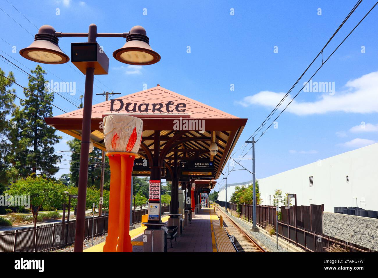 Duarte (LA County), Kalifornien: Duarte/City of Hope Metro Station A Line Train Stockfoto