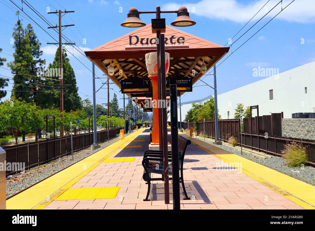 Duarte (LA County), Kalifornien: Duarte/City of Hope Metro Station A Line Train Stockfoto
