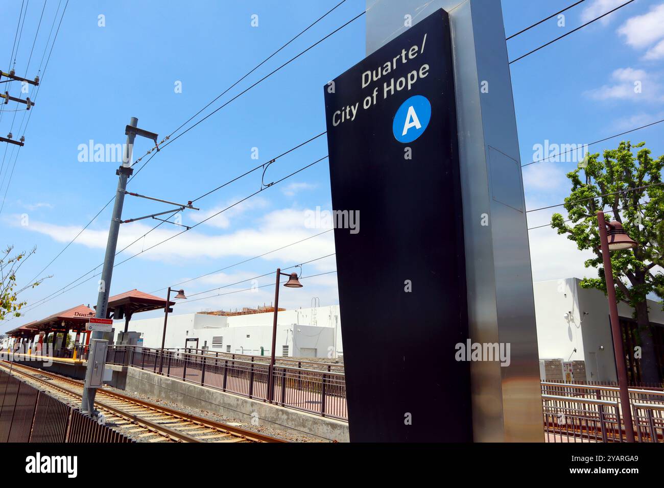 Duarte (LA County), Kalifornien: Duarte/City of Hope Metro Station A Line Train Stockfoto
