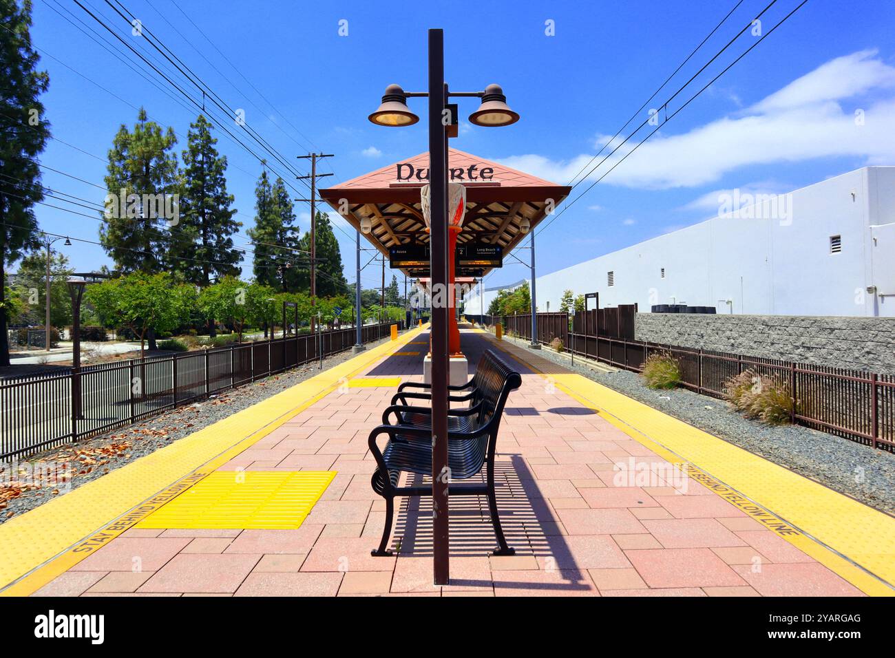Duarte (LA County), Kalifornien: Duarte/City of Hope Metro Station A Line Train Stockfoto