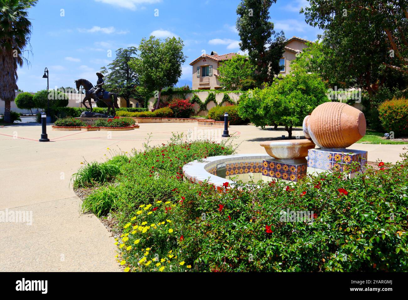 Andres Avelino Duarte Plaza an der Kreuzung von Huntington Drive und Calle Andres, Duarte, Kalifornien Stockfoto