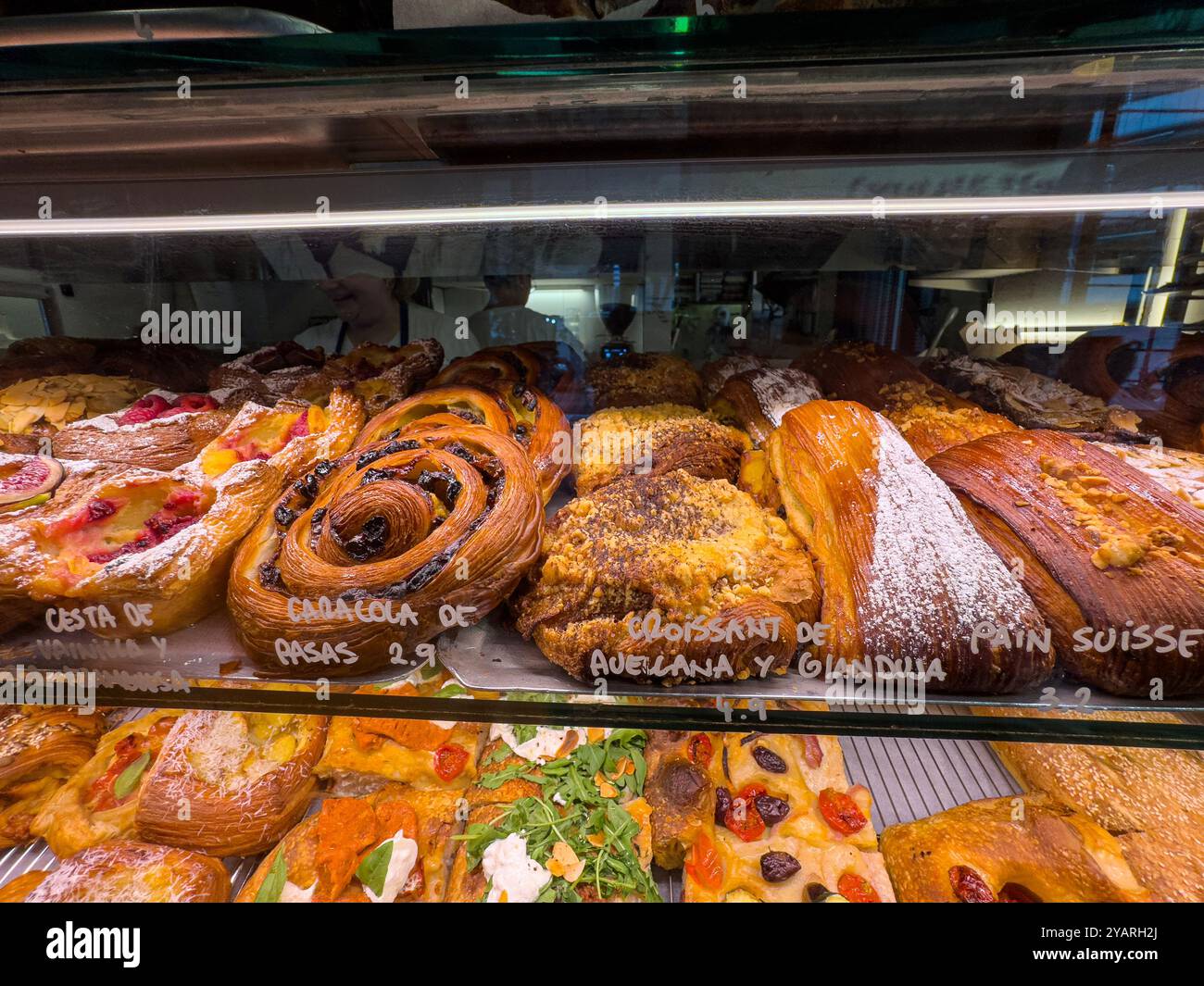 Gebäck, Croissants, Brötchen, Alma Nomad Bakery, Madrid, Spanien - Smartphone-aufgenommenes Stockfoto