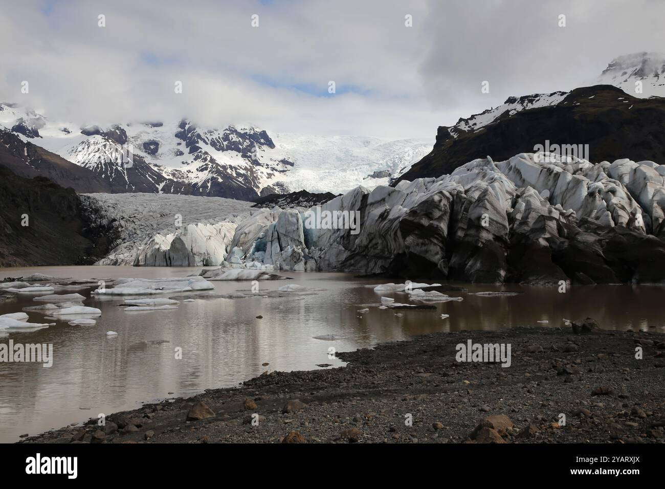 Landschaftsbild auf Island, Svinafellsjokull, Gletscherseen Stockfoto