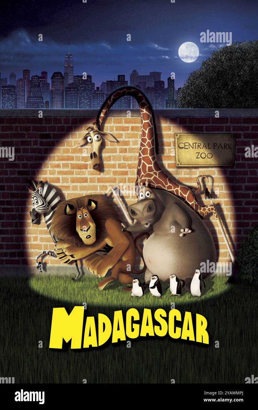 Madagaskar Jahr: 2005 - USA Regie: Eric Darnell, Tom McGrath Animation Movie Poster, beschränkt auf redaktionelle Verwendung. Weitere Informationen zu Einschränkungen finden Sie in der Überschrift. Es ist verboten, das Foto aus dem Kontext der Werbung für den Film zu reproduzieren. Sie muss der Filmgesellschaft und/oder dem Fotografen gutgeschrieben werden, der von der Filmgesellschaft zugewiesen oder von der Filmgesellschaft autorisiert wurde/für das Set zugelassen wurde. Beschränkt auf redaktionelle Verwendung. Photo12 gewährt den vertretenen Personen keine Publizitätsrechte. Quelle: Photo12/7e Art/DreamWorks SKG Stockfoto
