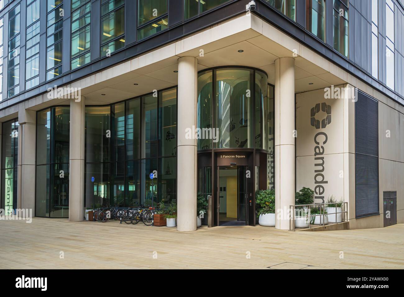 Hauptsitz des Camden Council in Kings Cross London Stockfoto