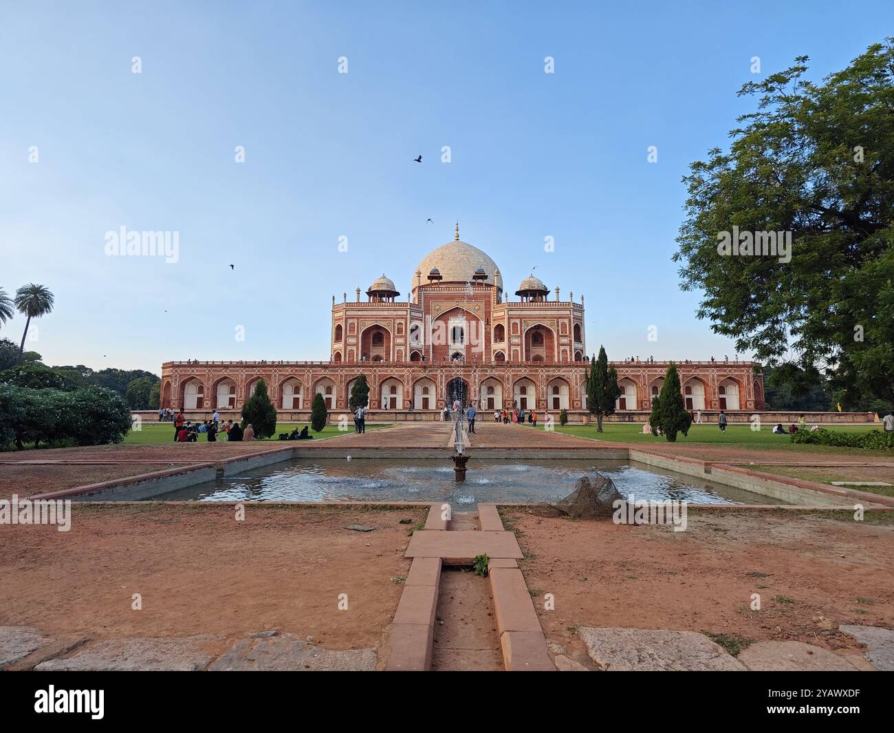 Humayuns Grab, ein atemberaubendes Beispiel für Mogul-Architektur in Delhi, Indien, mit seiner großen Kuppel, kompliziert Stockfoto