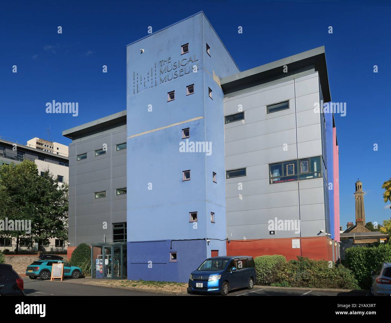 Außenansicht des Musical Museum in Brentford, West London, Großbritannien. Mechanische Klaviere Orgeln und Grammophone, die die Geschichte der Musikwiedergabe dokumentieren Stockfoto