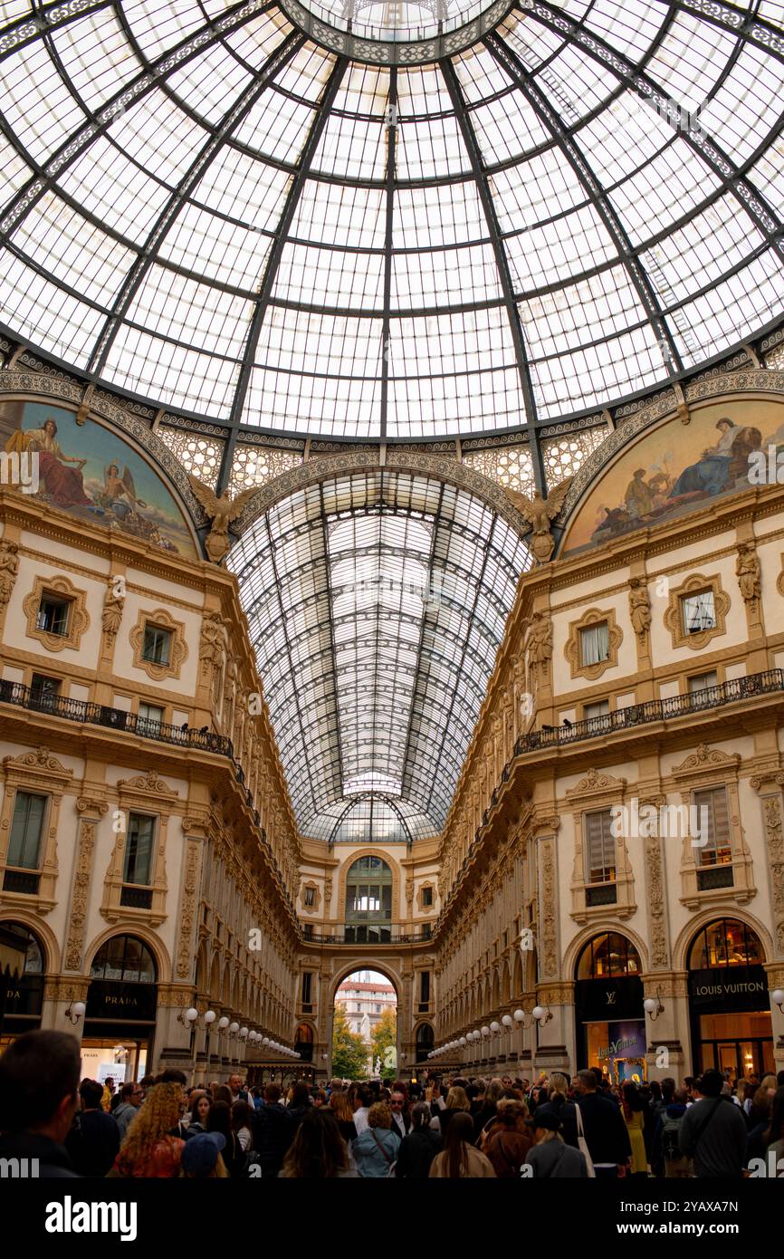 Europa Italien Italia Mailand Milano Galleria Vittorio Emanuele II Einkaufszentrum mit Modegeschäften Stockfoto