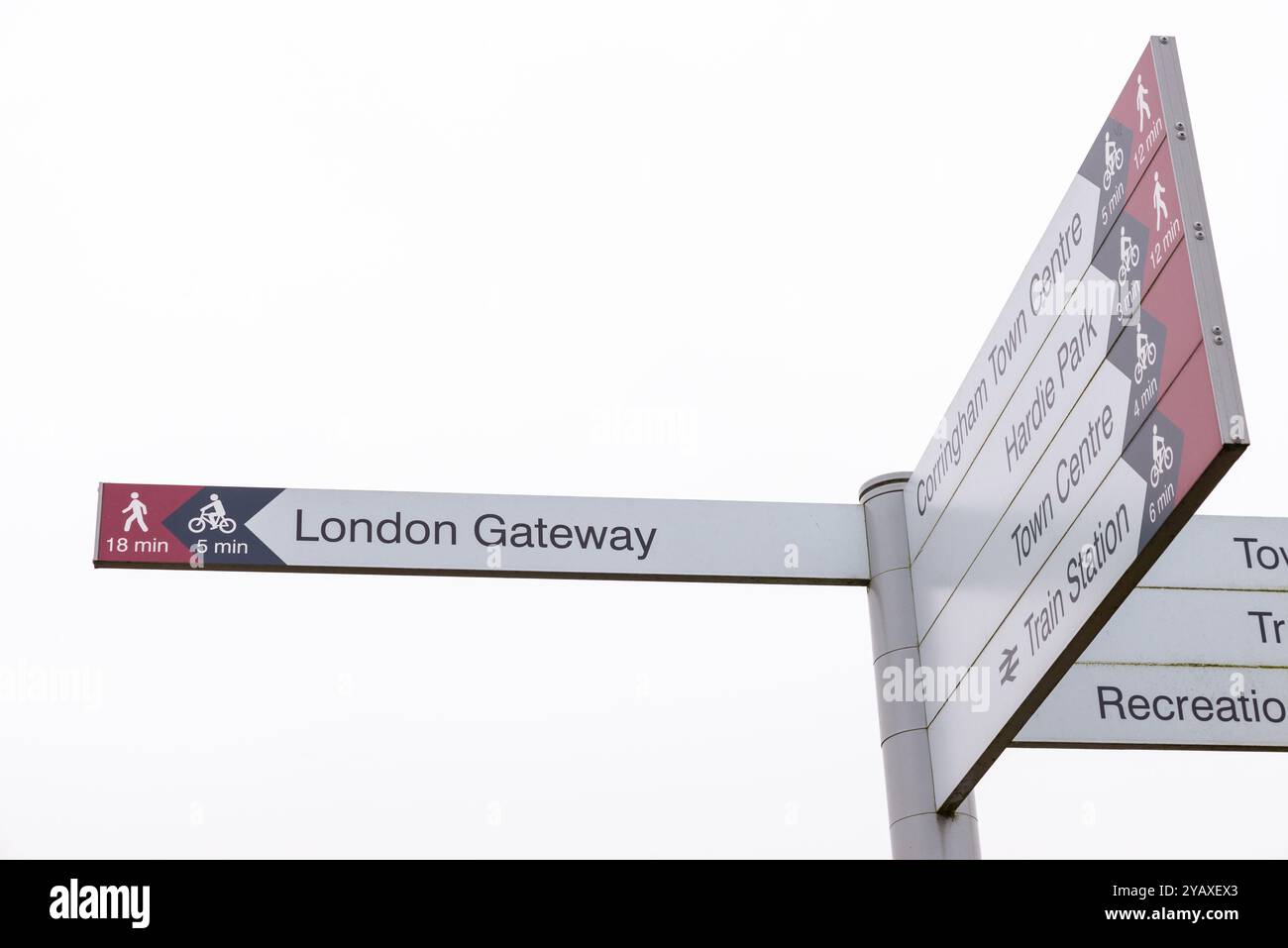 DP World London Gateway Port in Stanford le Hope, Essex, Großbritannien. Öffentliche Fuß- und Radwege zum Hafen und lokale Routen Stockfoto