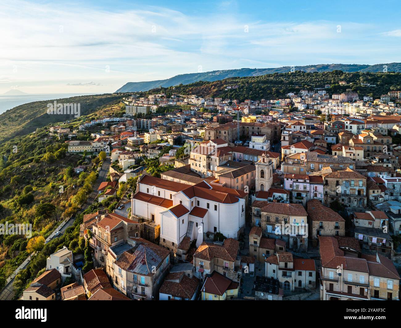 Nicotera von einer Drohne, Vibo Valentia, Kalabrien, Italien, Europa Stockfoto