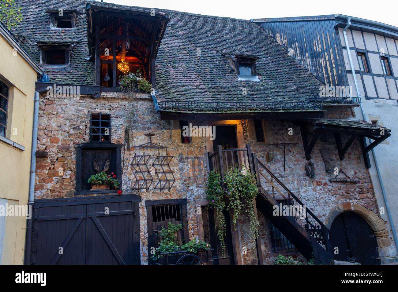 Antiguo granero Mittelalter del siglo XIV. Colmar, Elsacia, Francia Stockfoto