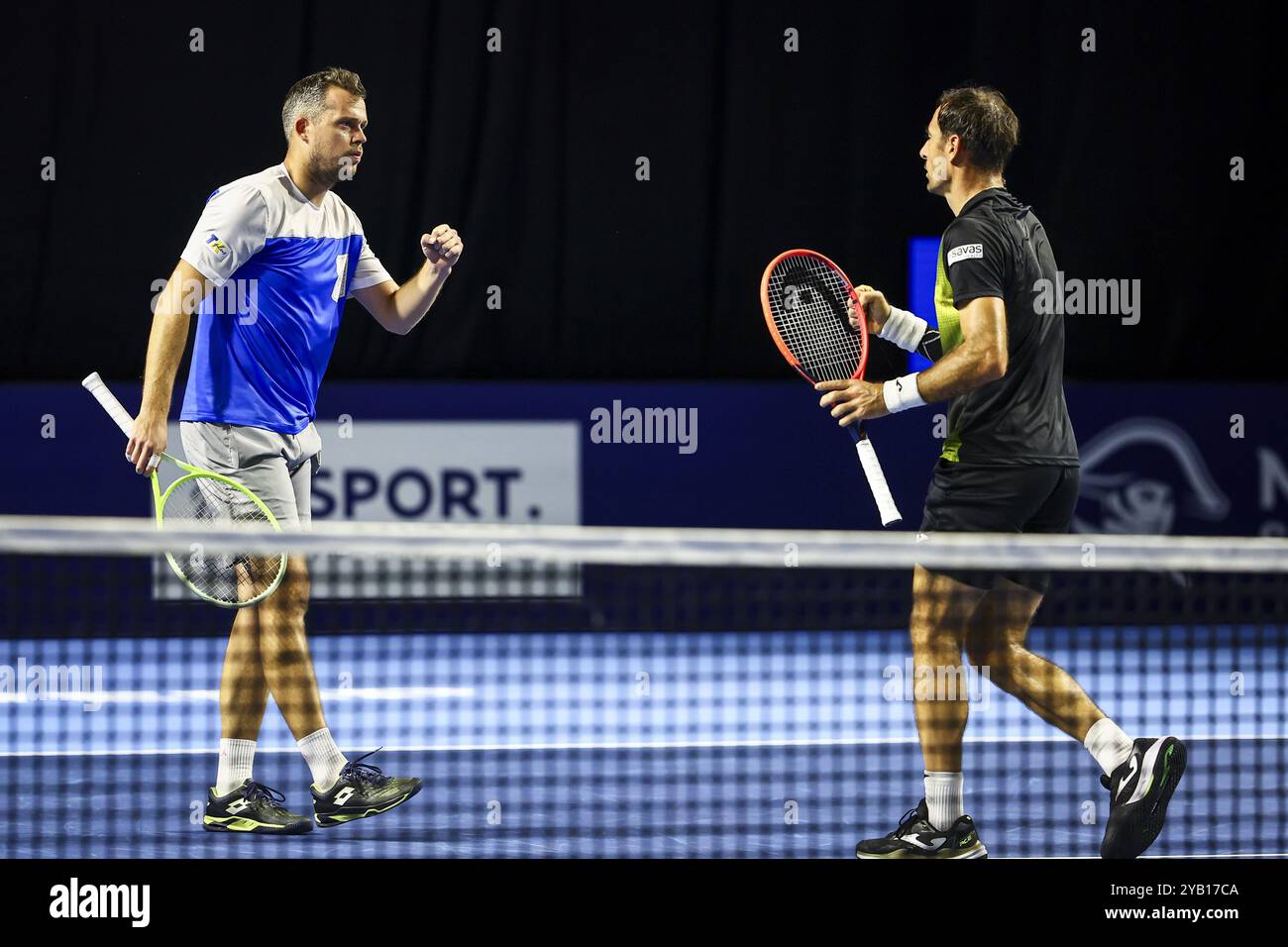 Antwerpen, Belgien. Oktober 2024. Der Kroate Ivan Dodig und der Tschechische Adam Pavlasek wurden während eines Tennisspiels im Achtelfinale des Doppel-Wettbewerbs beim ATP European Open Tennis Turnier in Antwerpen am Mittwoch, den 16. Oktober 2024, dargestellt. BELGA FOTO DAVID PINTENS Credit: Belga News Agency/Alamy Live News Stockfoto