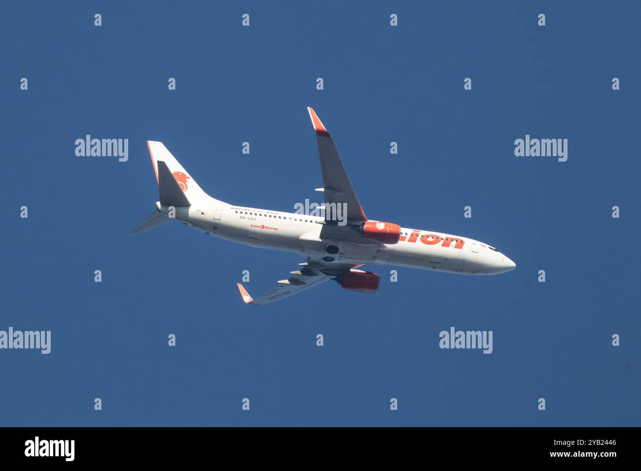 Chiangmai, Thailand - 2. Januar 2024: HS-LUJ Boeing 737-800 der Thai Lionair Airline. Fahren Sie vom Flughafen Chiangmai nach Bangkok. Stockfoto
