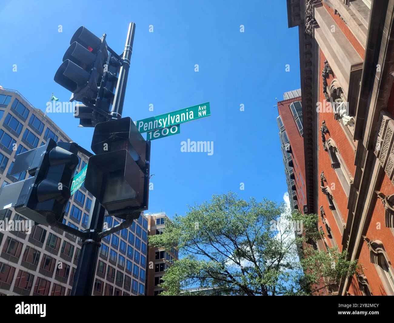 Das Straßenschild 1600 Pennsylvania Avenue neben dem Weißen Haus in Washington DC Stockfoto