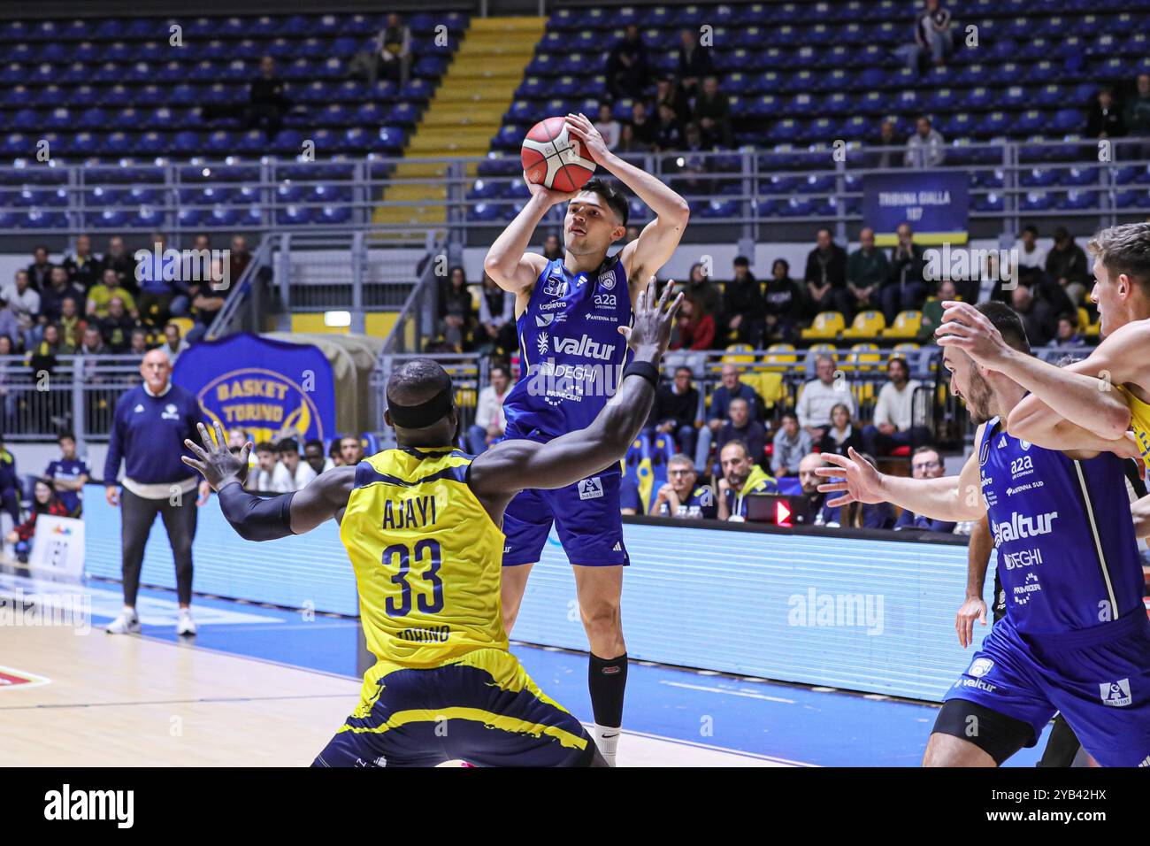 #31 Andrea Calzavara (Valtur Brindisi) beim Spiel reale Mutua Torino gegen Valtur Brindisi, italienische Basketball Serie A2 Männer in Turin, Italien, 16. Oktober 2024 Stockfoto