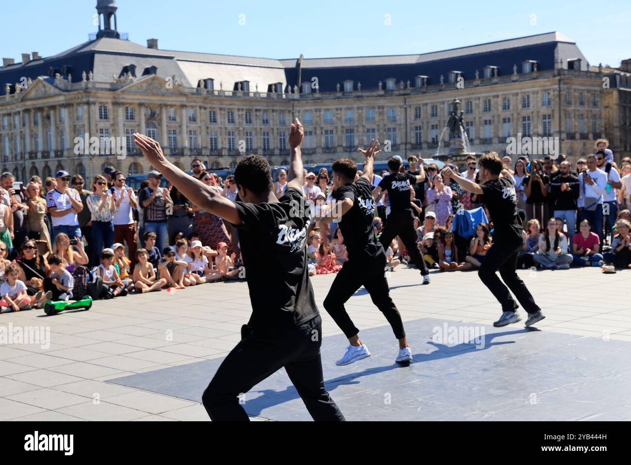 Freizeit- und Entspannungszeit in der Nähe des Flusses Garonne in Bordeaux. Bordeaux, Gironde, Nouvelle Aquitaine, Frankreich, Europa. Foto: Hugo Martin/Al Stockfoto
