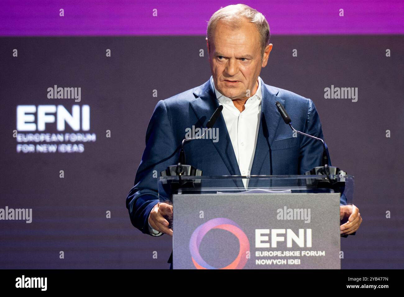 Sopot, Polen. Oktober 2024. Premierminister von Polen - Donald Tusk sah während der EFNI im Radisson Blu Hotel vor der Menge sprechen. EFNI (European Forum of New Ideas) ist eine der größten Konferenzen in diesem Teil Europas, die sich mit globalen Trends, neuen Ideen und der Zukunft des Kontinents befasst. Die Veranstaltung wurde offiziell vom polnischen Premierminister Donald Tusk eröffnet. (Foto: Mateusz Slodkowski/SOPA Images/SIPA USA) Credit: SIPA USA/Alamy Live News Stockfoto