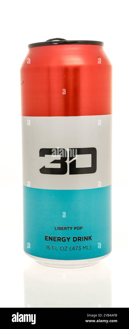 Winneconne, WI - 15. Oktober 2024: Eine Dose 3D Energy Drink auf isoliertem Hintergrund. Stockfoto