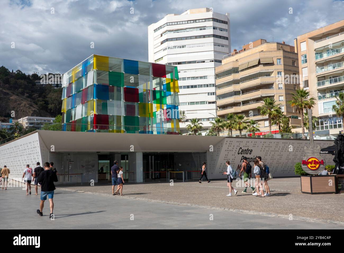 Malaga, Spanien - 8. Juni 2024: Eintritt zum Centre Pompidou Málaga, einer Zweigstelle des französischen Georges Pompidou National Centre for Art and Culture. Stockfoto