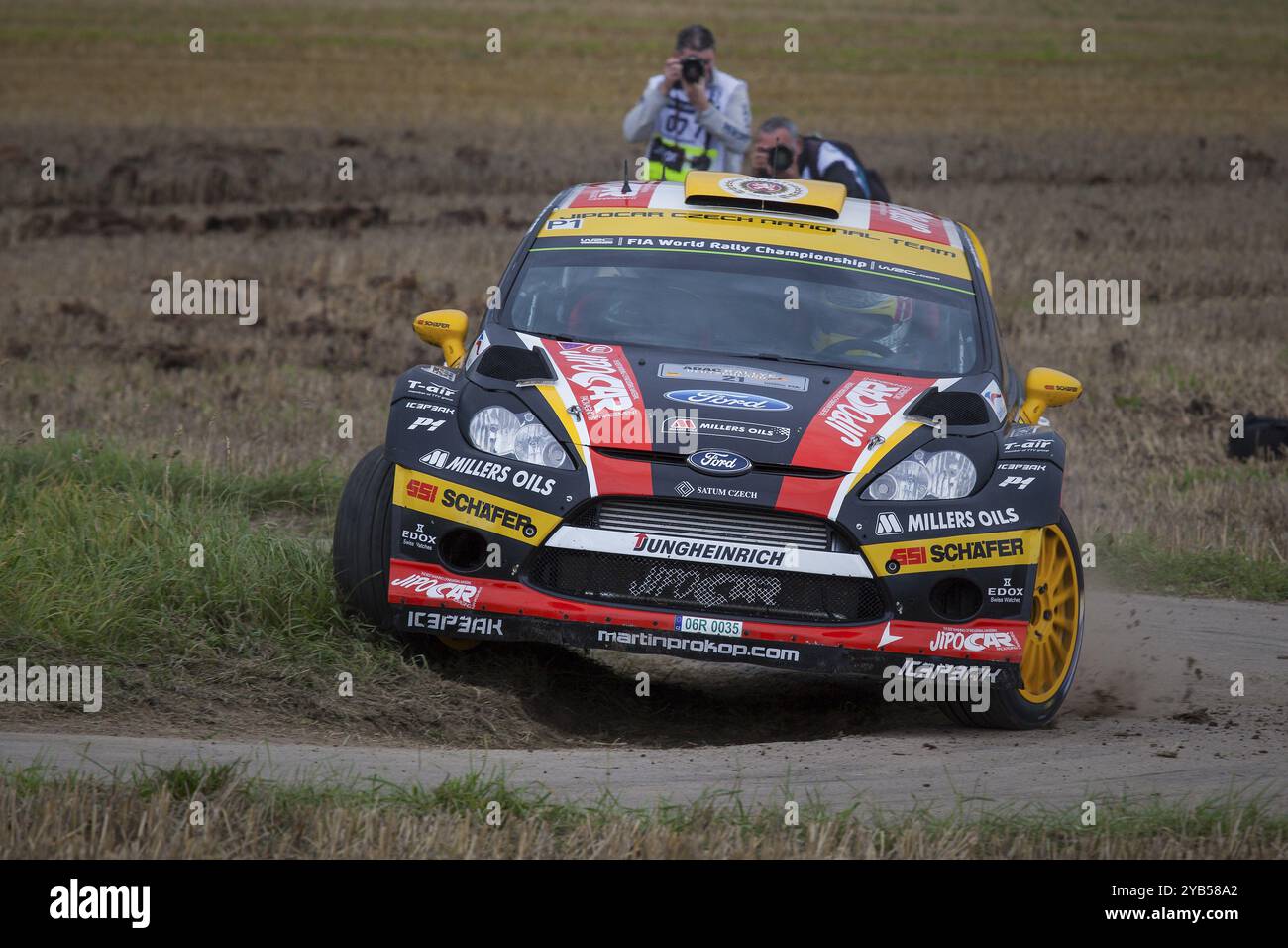 Martin Prokop und Jan Tomanek treten in ihrem Ford Fiesta RS WRC am 1. Tag der ADAC Rallye Deutschland am 21. August 2014 in Trier, Deutschland, in EUR an Stockfoto