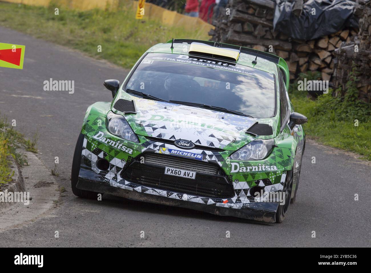 Yuriy Protasov und Pavlo Cherepin treten am 1. Tag der ADAC Rallye Deutschland am 22. August 2014 in Trier in ihrem Ford Fiesta RS WRC an Stockfoto