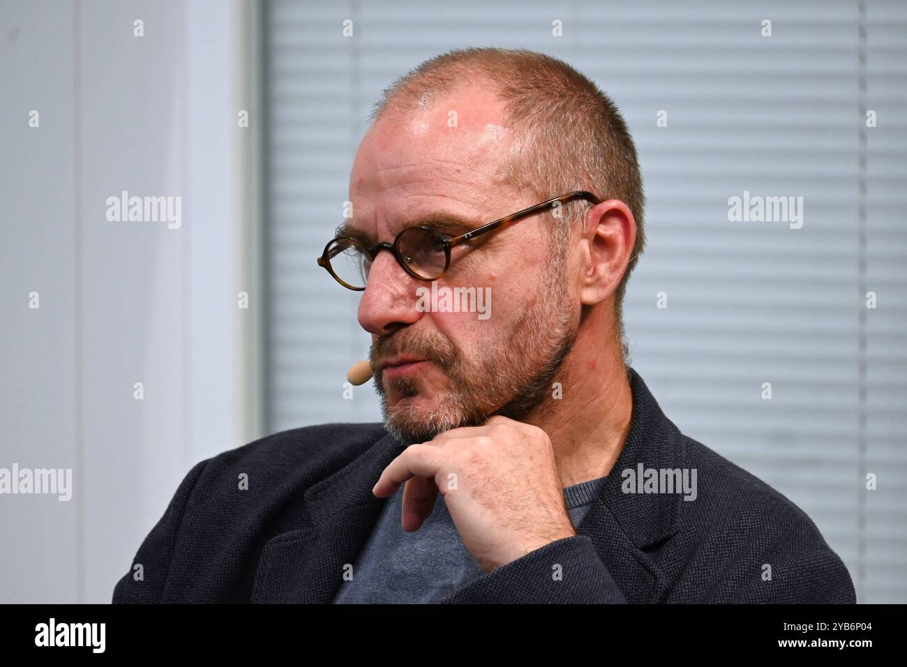 Internationale Buchmesse - Frankfurt. Frankfurter Buchmesse 2024. Foto: Raj Kollmorgen, deutscher Soziologe *** Internationale Buchmesse Frankfurt Frankfurter Buchmesse 2024 Foto: Raj Kollmorgen, deutscher Soziologe Stockfoto