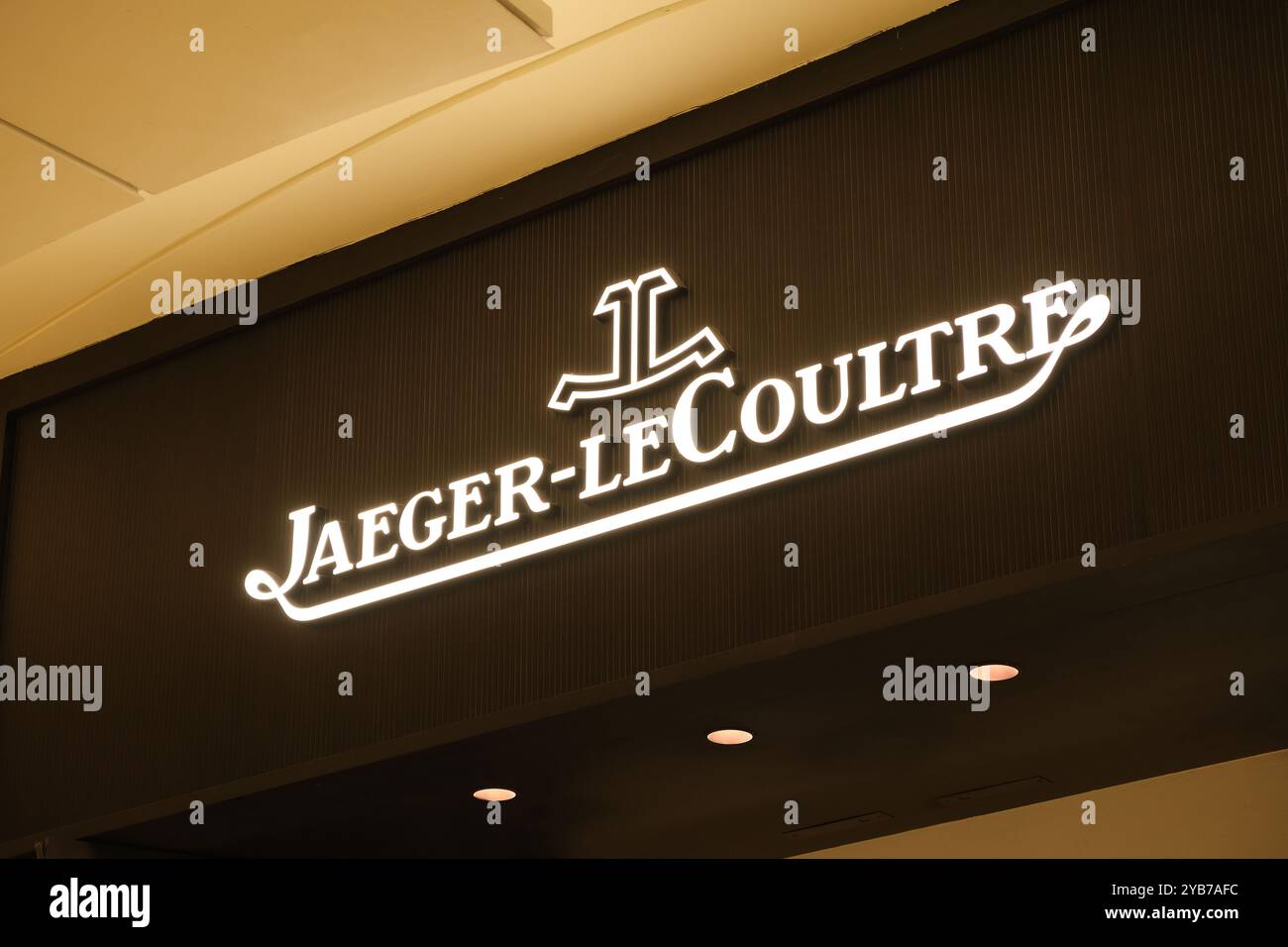 Shanghai, China-Feb. 23. 2023: Close up Jaeger-LeCoultre-Ladenschild Stockfoto