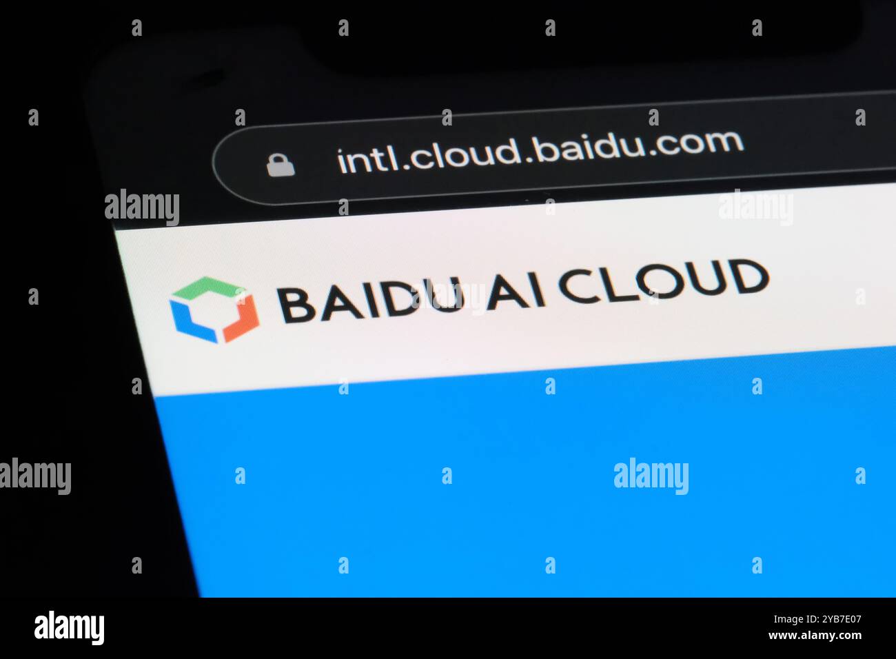 Baidu AI Cloud Markenlogo auf der offiziellen Website Stockfoto