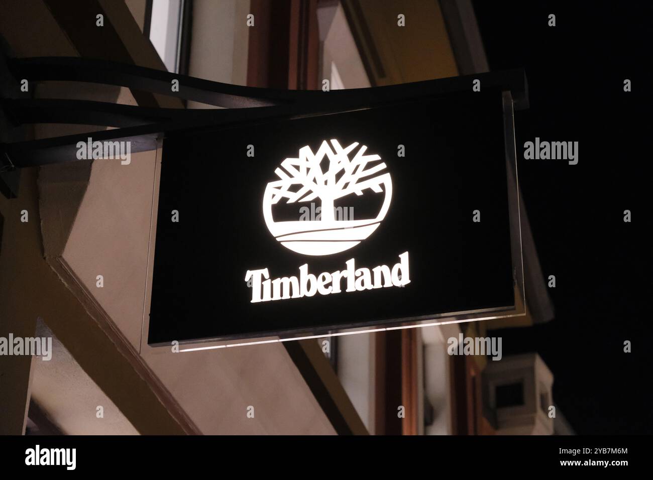Suzhou, China-20. August 2023: Timberland Store Sign Brand Logo Stockfoto