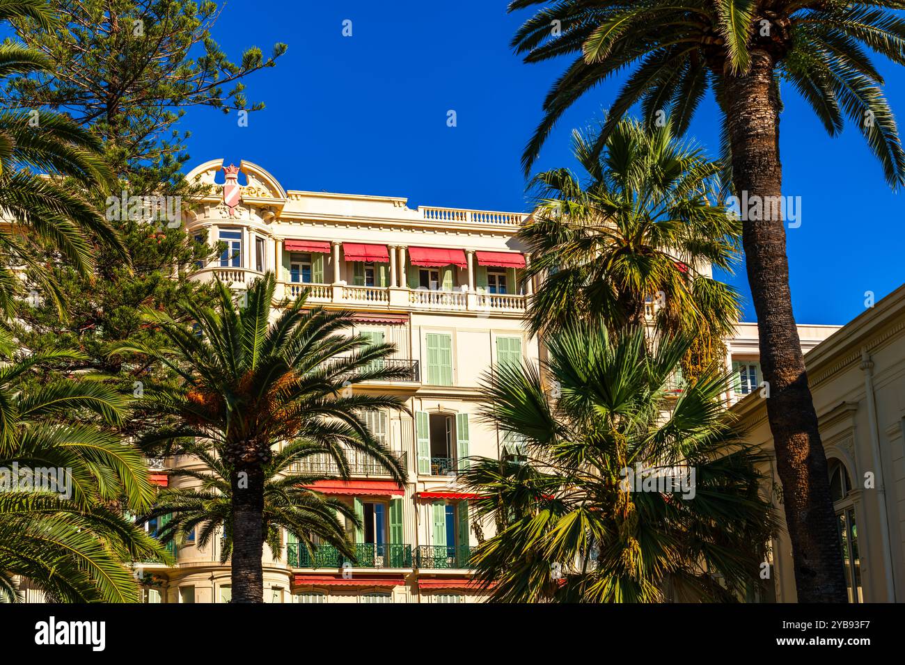 Fassade eines Hauses in Menton, Alpes Maritimes, Provence, Frankreich Stockfoto
