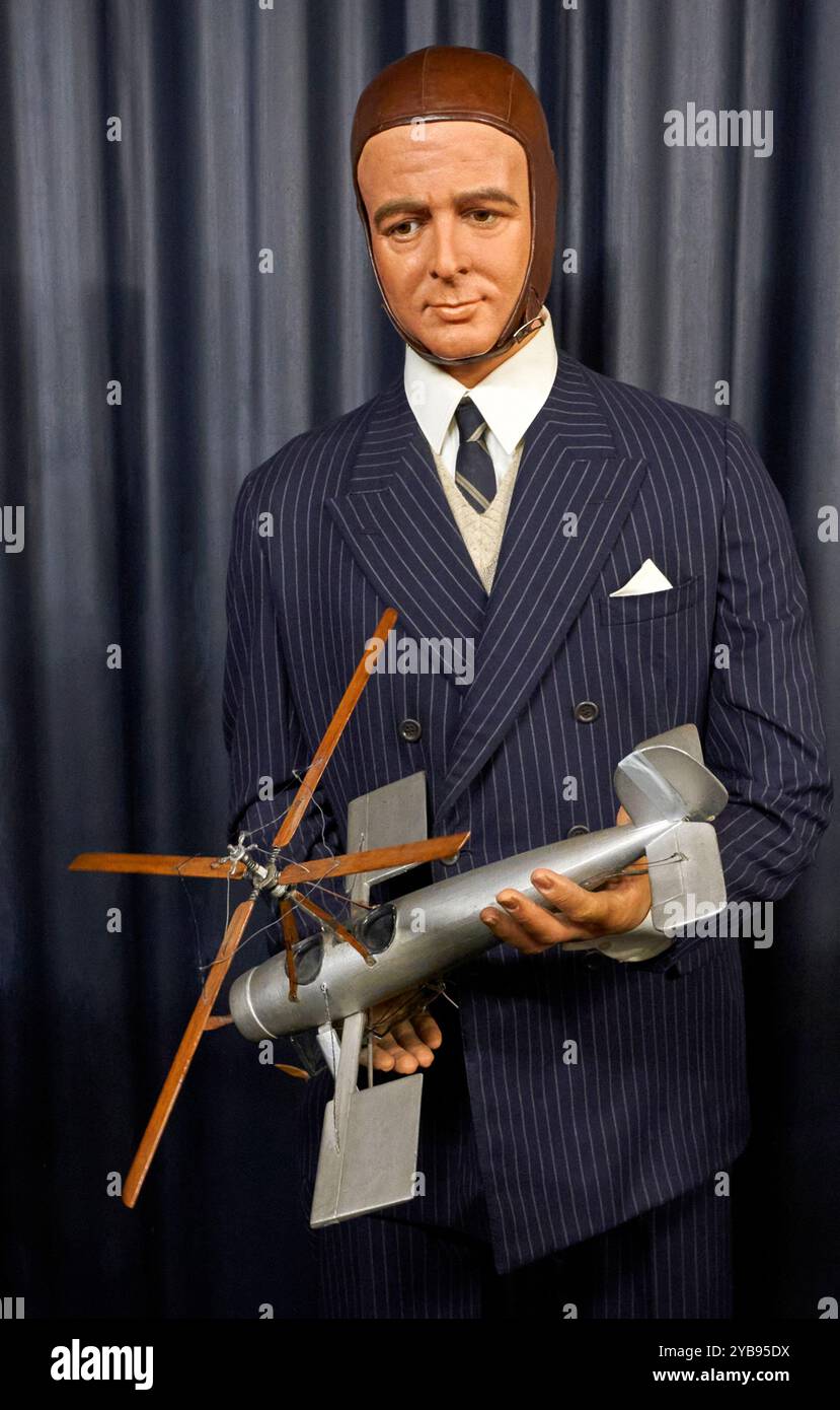 Juan de la Cierva Wachsfigur im Madame Tussauds Museum in Madrid Stockfoto