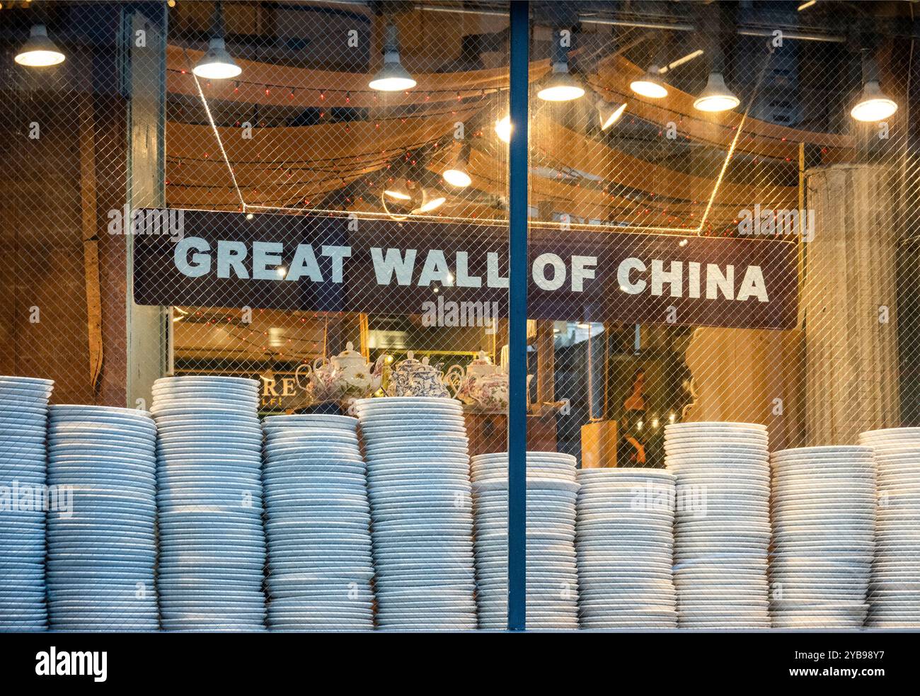Tolle Wand von china im Fishs Eddy Store in Manhattan NYC Stockfoto