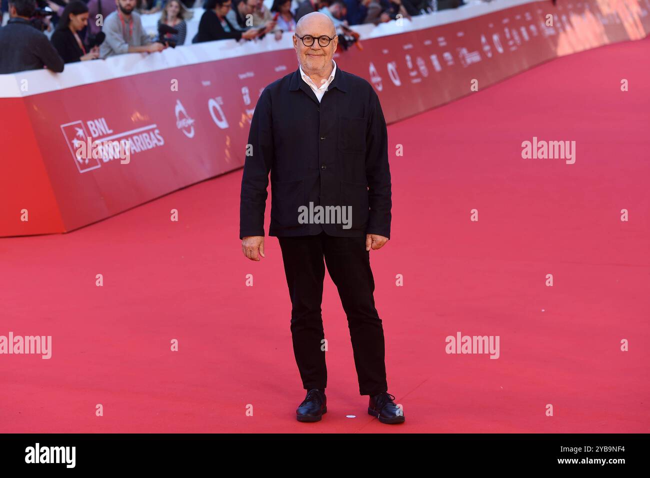 19. Rom Film Festival Stefan Liberski besucht den roten Teppich LÕArt DÕEtre Heureux während des 19. Rom Film Festivals am 17. Oktober 2024 im Auditorium Parco Della Musica in Rom Imago-Images/Emmefoto Copyright: XImago-Images/Emmefotox Stockfoto