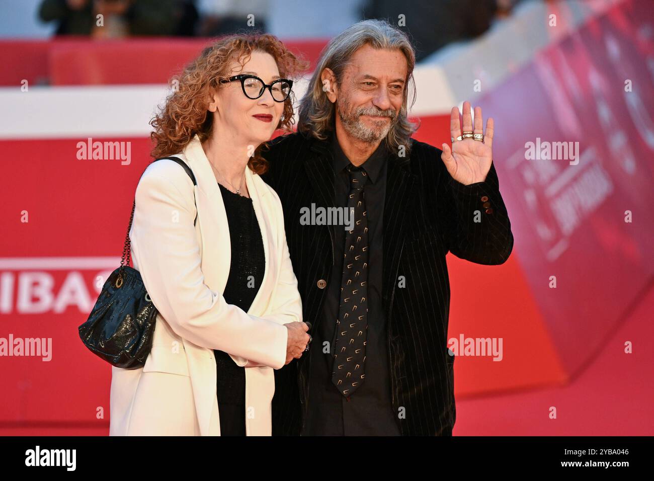 News - ROTER TEPPICH - US-PALMESE - 19. Rom Film Festival - TAG 2 Carmen Giardina und Roberto Pischiutta nehmen am 19. Rom Film Festival am 17. Oktober 2024 in Rom, Italien Teil.& XA& XA Rome Auditorium Parco della Musica Italien Copyright: XDomenicoxCippitellix/xLiveMediax LPN 1559895 Stockfoto