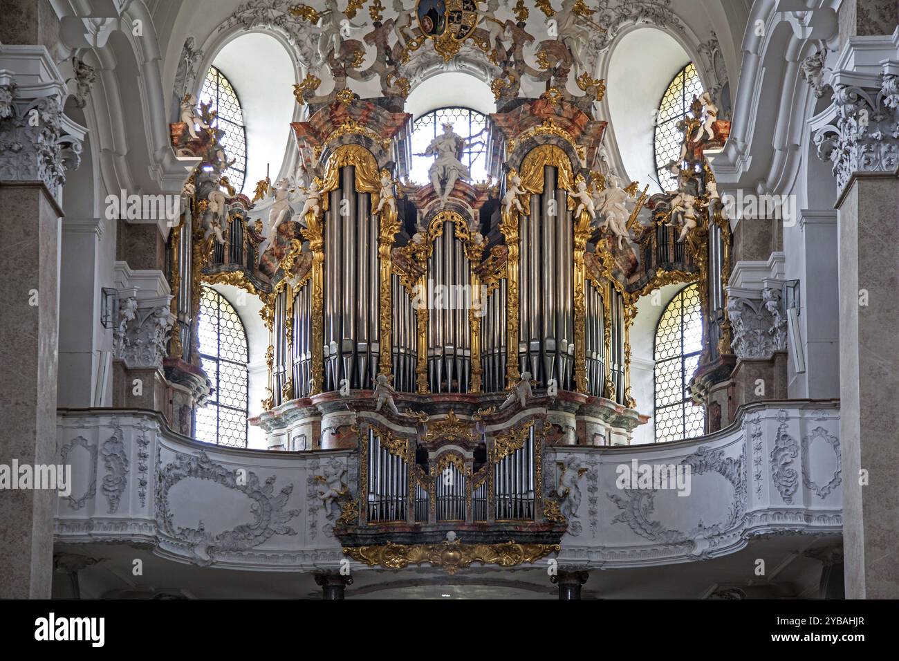 Kirche, barocke Basilika St. Mang, Innenansicht, Orgel, Füssen, Ostallgäu, Bayern Deutschland Stockfoto