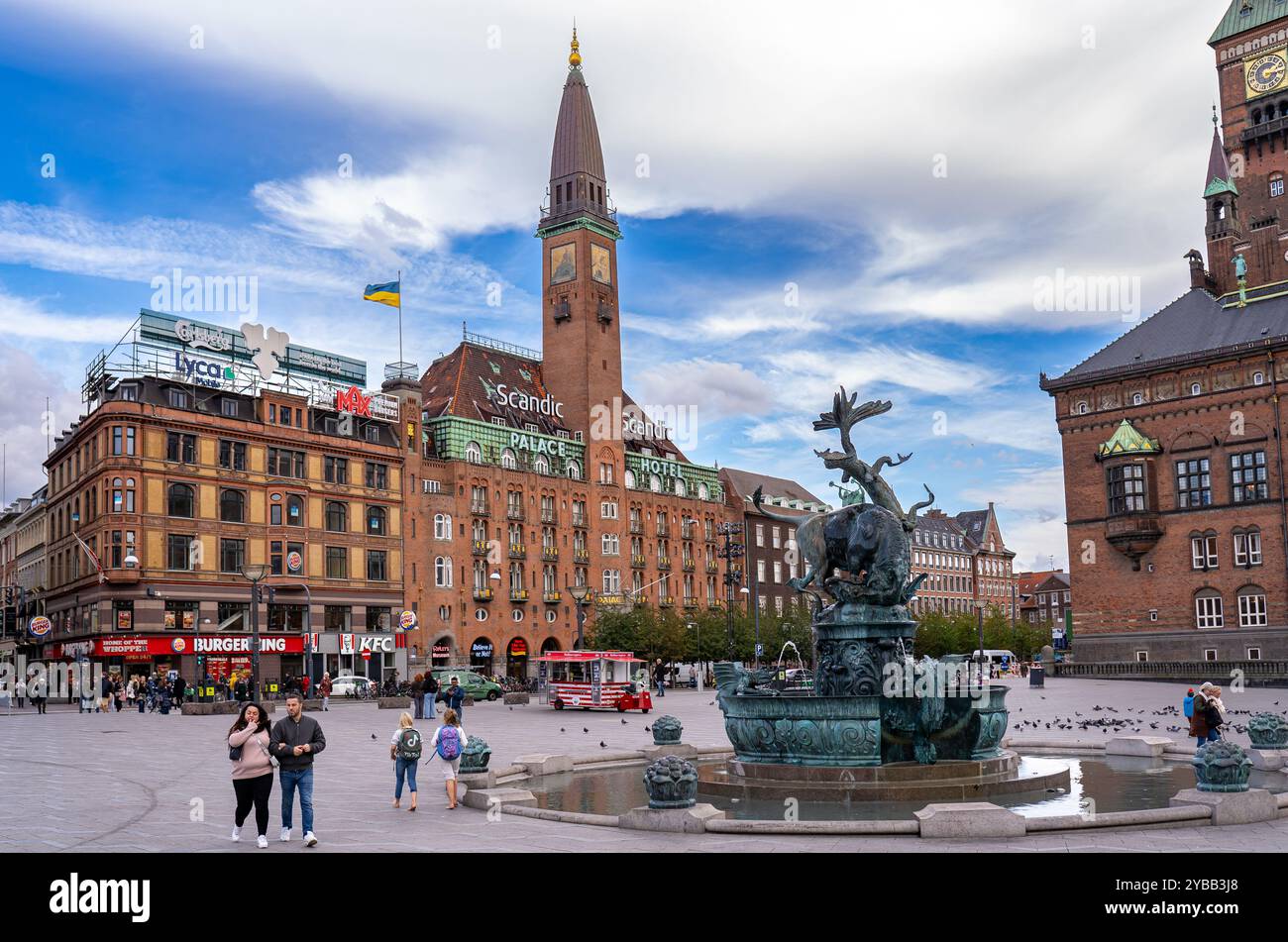 Der Brunnen auf dem Hauptplatz vor dem Rathaus von Copehagen, Dänemark Stockfoto