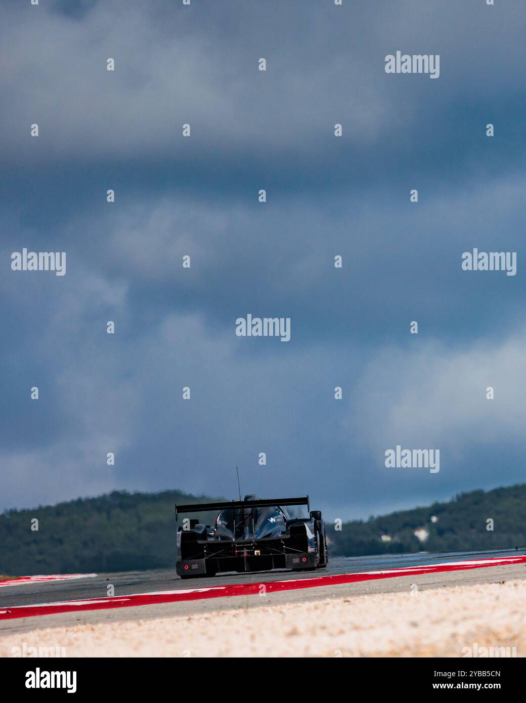 17 CRISTOVAO Miguel (PRT), ESPIRITO SANTO Manuel (PRT), Cool Racing, Ligier JS P320 - Nissan, Action während der 4 Stunden von Portimao 2024, 6. Runde der europäischen Le Mans Serie 2024 auf der Algarve International Circuit vom 16. Bis 19. Oktober 2024 in Portimao, Portugal - Foto Germain Hazard/DPPI Credit: DPPI Media/Alamy Live News Stockfoto