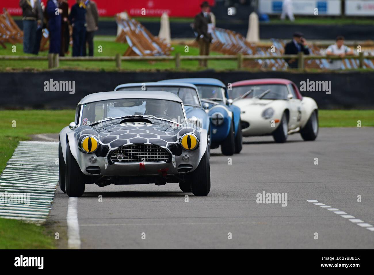 Andre Lotterer, Bobby Verdon-Roe, AC Cobra, Royal Automobile Club TT Celebration, eine Stunde Rennen mit zwei Fahrern, ein obligatorischer Boxenstopp, mit Stockfoto