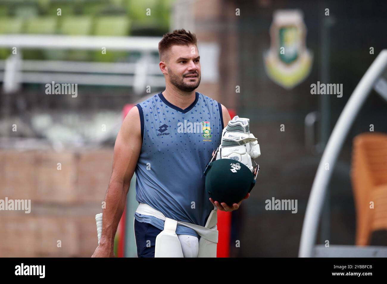 Testskifahrer Aiden Markram während des South Africa Teams nimmt an einem Training im Sher-e-Bangla National Cricket Stadium (SBNCS) in Mirpur, Dhaka, Ba Teil Stockfoto