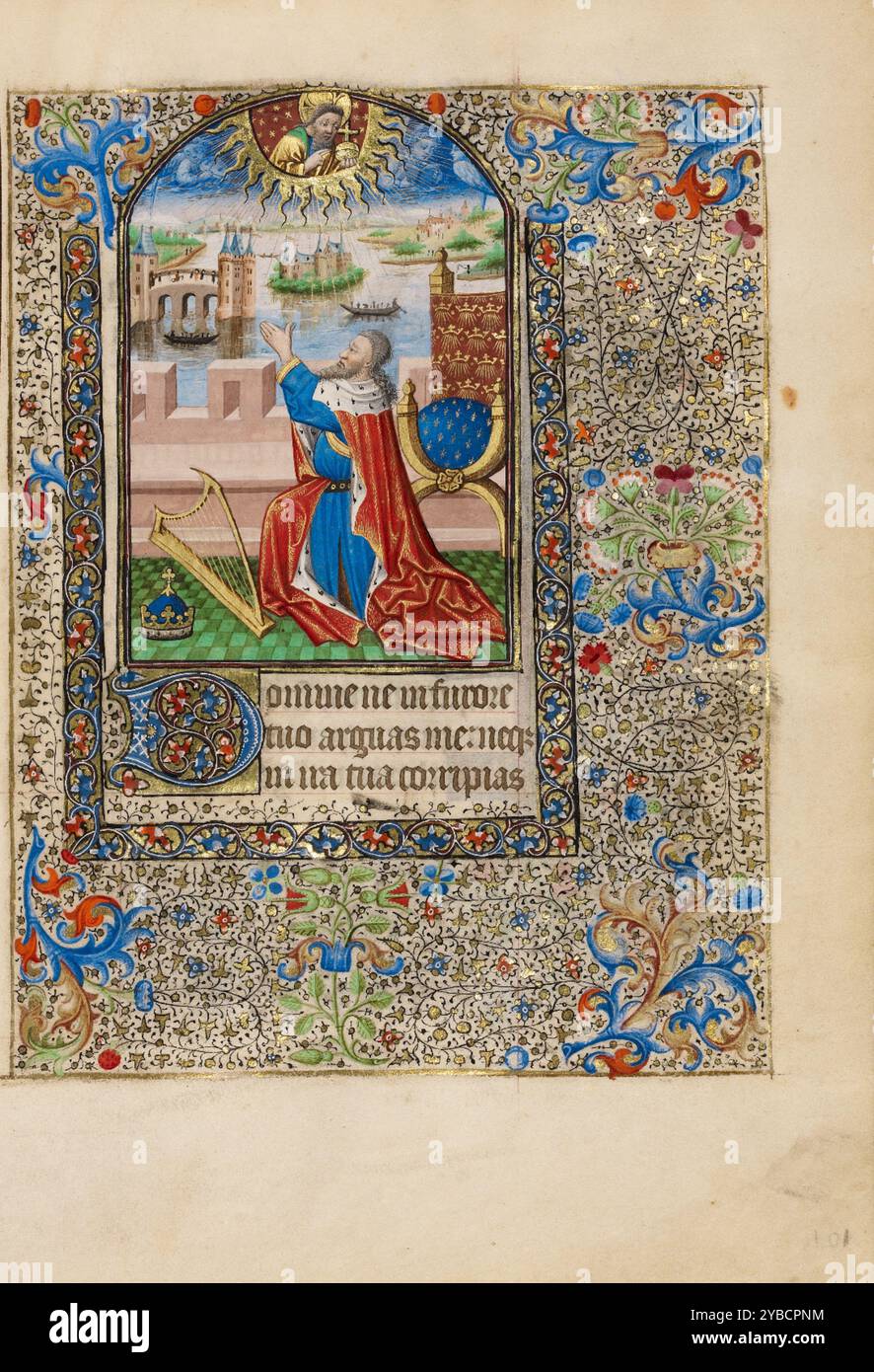David im Gebet; Buch der Stunden, um 1440-1450. König David kniet vor ihm mit Harfe und Krone auf dem Boden. Er erhebt seine Arme im Gebet zu Gott, der vom Himmel herabblickt. Stockfoto