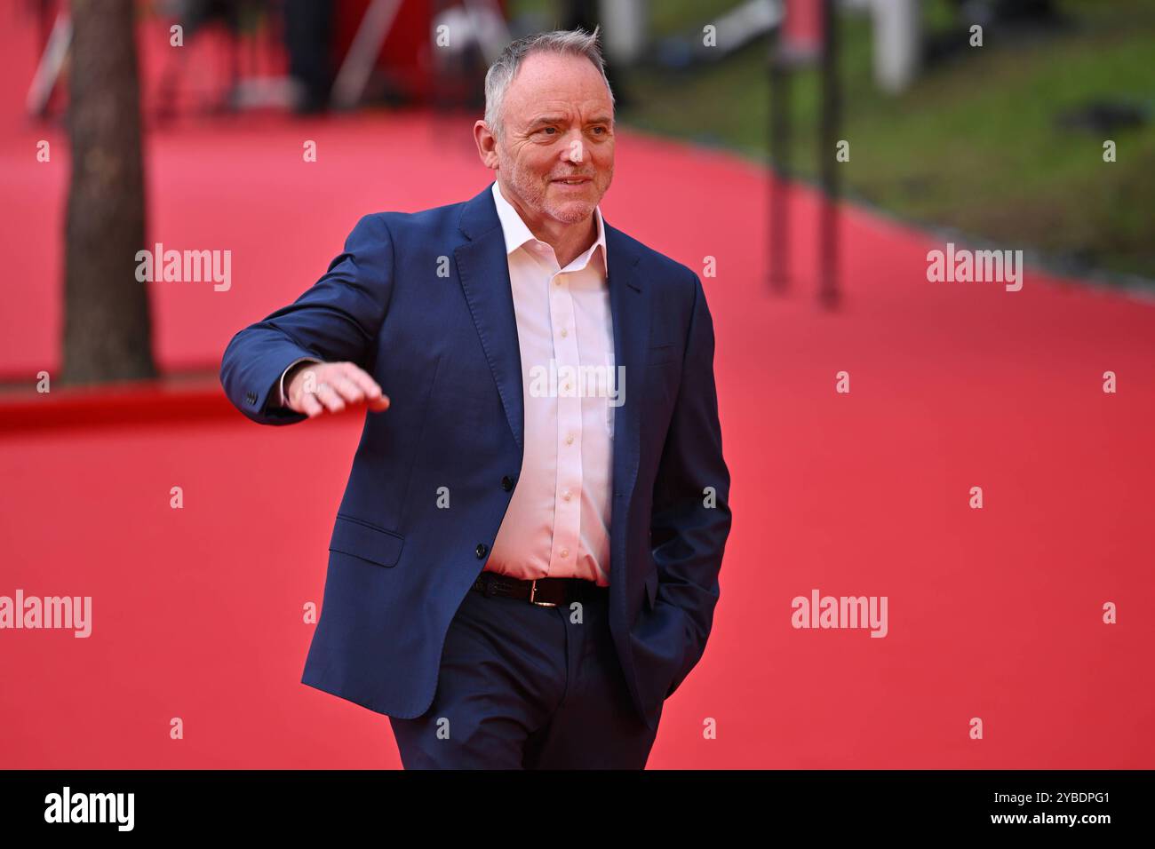 News - ROTER TEPPICH - DENNIS LEHANE - 19. Rom Film Festival - 3. TAG DENNIS LEHANE besucht den roten Teppich während des 19. Rom Film Festivals im Auditorium Parco Della Musica am 18. Oktober 2024 in Rom, Italien. Rome Auditorium Parco della Musica Italien Copyright: XDomenicoxCippitellix/xLiveMediax LPN 1560925 Stockfoto