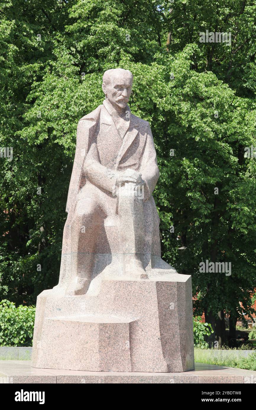 Denkmal für den lettischen Dichter Janis Rainis im Esplanade Park in Riga, Lettland Stockfoto