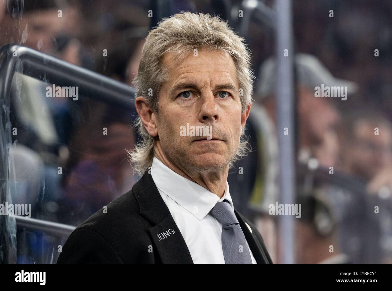 Duanne Moeser (Teammanagerin, Augsburger Panther). GER, EHC Red Bull München gegen Augsburger Panther, Eishockey, DEL, 10. Spieltag, Saison 2024/2025, 18.10.2024. Foto: Eibner-Pressefoto/Heike Feiner Stockfoto