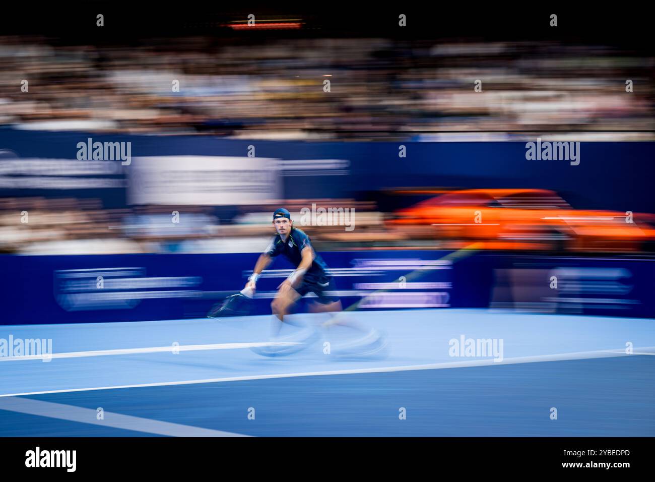 Antwerpen, Belgien. Oktober 2024. Alex de Minaur aus Australien wurde während eines Tennisspiels im Viertelfinale des Einzelwettbewerbs beim ATP European Open Tennis Turnier in Antwerpen am Freitag, den 18. Oktober 2024, in Aktion gezeigt. BELGA FOTO JASPER JACOBS Credit: Belga News Agency/Alamy Live News Stockfoto