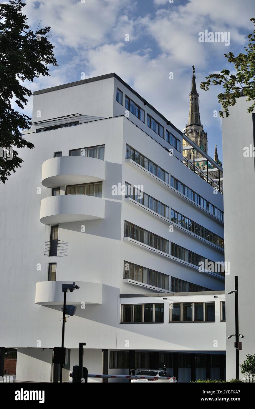 Das Narkomfin House ist eines der ikonischen architektonischen Denkmäler der sowjetischen Avantgarde und des Konstruktivismus. Stockfoto