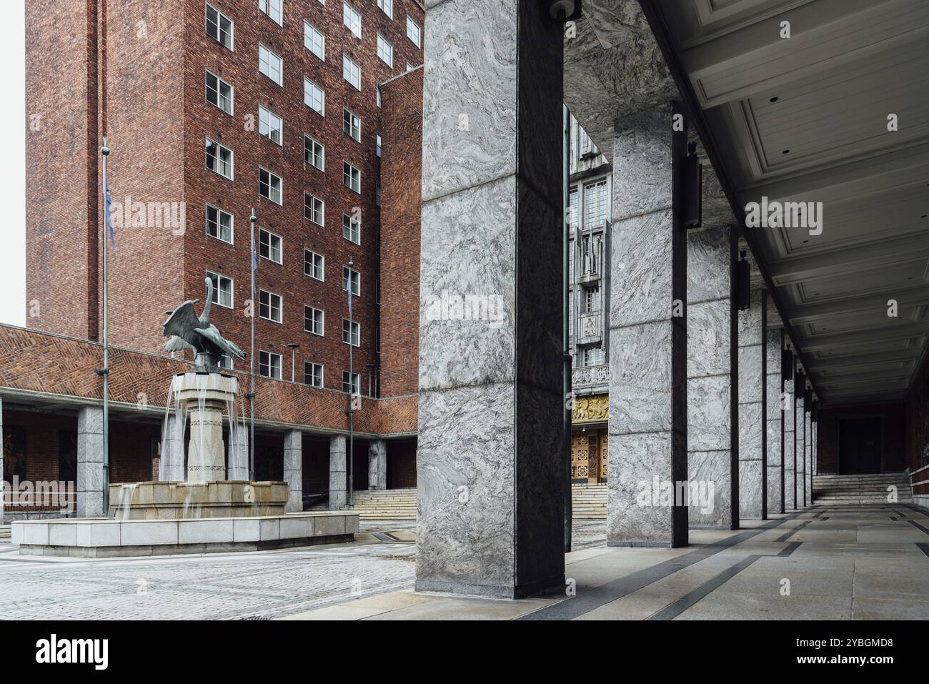 Oslo, Norwegen, 11. August 2019: Rathaus Von Oslo. Dort ist der stadtrat untergebracht. Es ist der Sitz der Zeromonie des Friedensnobelpreises in Europa Stockfoto