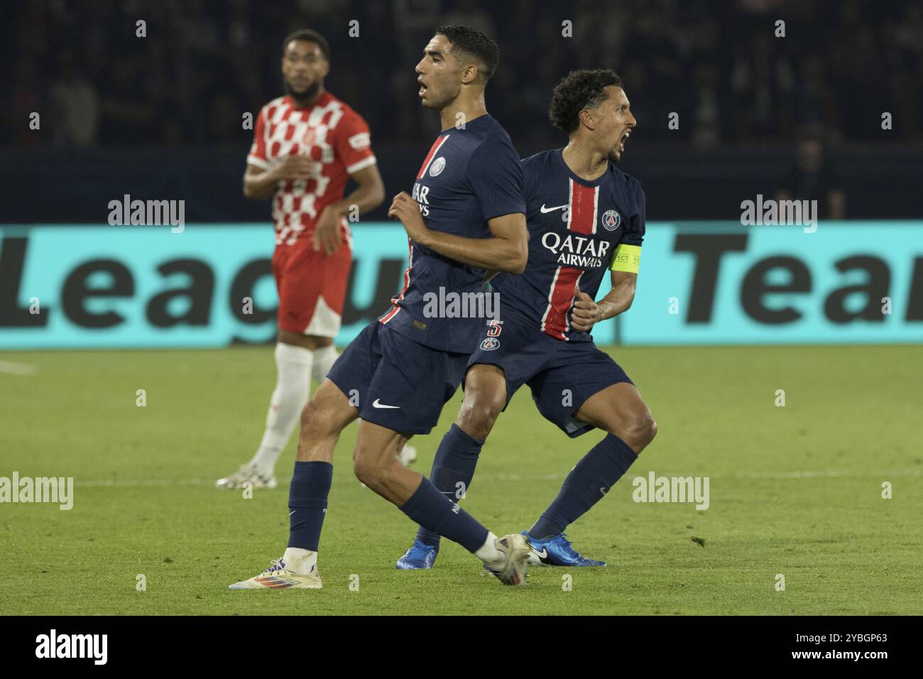 Achraf HAKIMI Paris Saint Germain verließ das Fußballspiel und Kapitän MARQUINHOS Paris St Germain jubelte nach dem Sieg gegen Girona FC, Parc des Pri Stockfoto