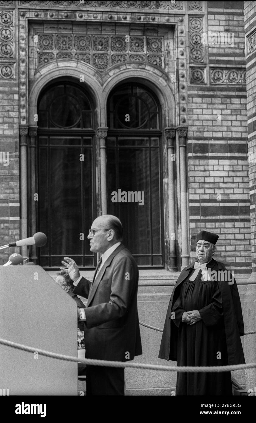 Deutschland, Berlin, 5. September 1991, feierliche Enthüllung der erneuerten Schrift über dem Eingang zur Neuen Synagoge in der Oranienburger Straße Stockfoto